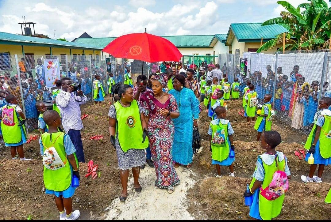 Olori Atuwatse III donates learning facilities to school to mark birthday