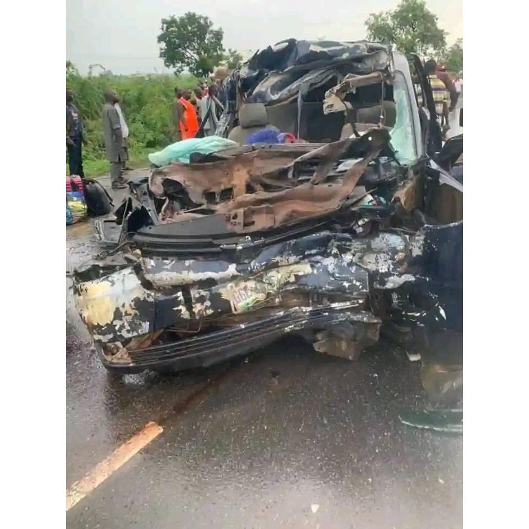 Band members of Barrister Smooth die in auto crash in Kogi