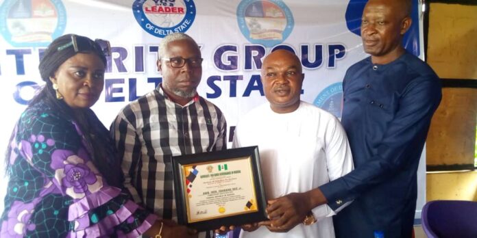 Oke Idawene bags ‘Beacon Of Hope To Humanity’ award