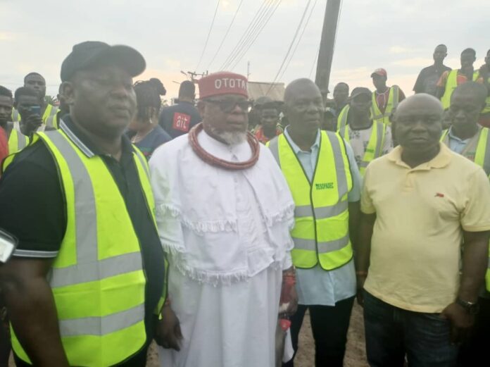 Flooding: Delta govt, DESOPADEC commence clearing up canals and waterways in Sapele