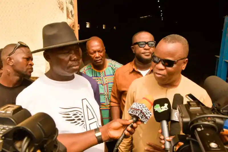 Special Adviser to the Governor on Transport, Olorogun Jaro Egbo (right), accompanied by the Executive Assistant to the Governor on Agriculture, Chief George Oyefia, answering questions from Journalists during the presentation of grains to farmers in Delta State as Federal Government fuel subsidy removal Palliative at ADP, Ibusa ,Oshimili North LGA on Friday, February 9, 2024.