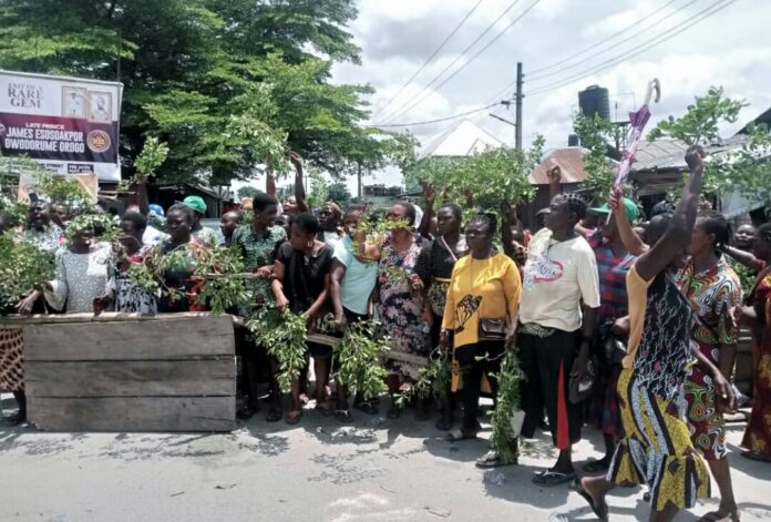 Tension in Oteri-Ughelli community as police fire tear gas on protesters