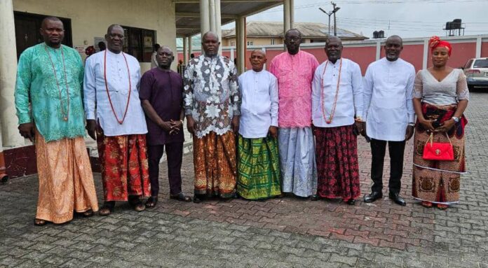 DESOPADEC indigenous contractors visit Olu Of Warri, seek royal blessings