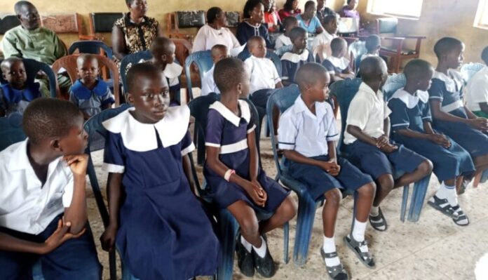 Ovu Foundation donates writing materials to pupils in Ethiope East LGA